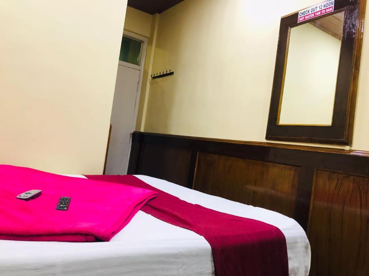 Hotel Mystique Inn Утакаманд Экстерьер фото