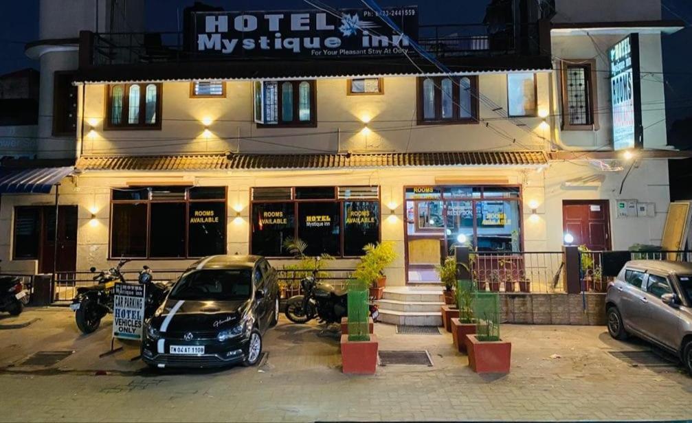 Hotel Mystique Inn Утакаманд Экстерьер фото